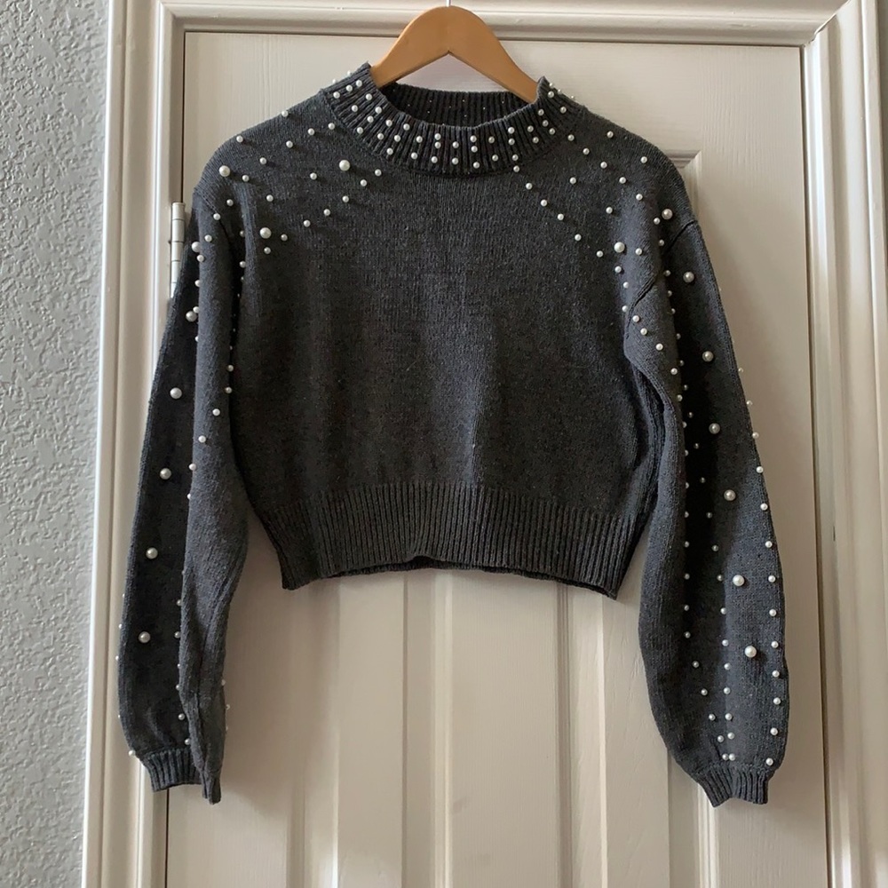 Boutique Pearl Cropped Sweater